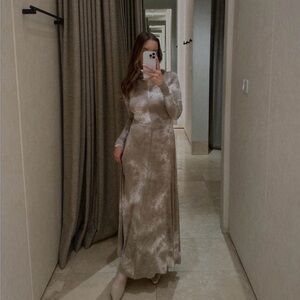 DISSH Casper Long Sleeve Maxi Dress: Cream/Taupe